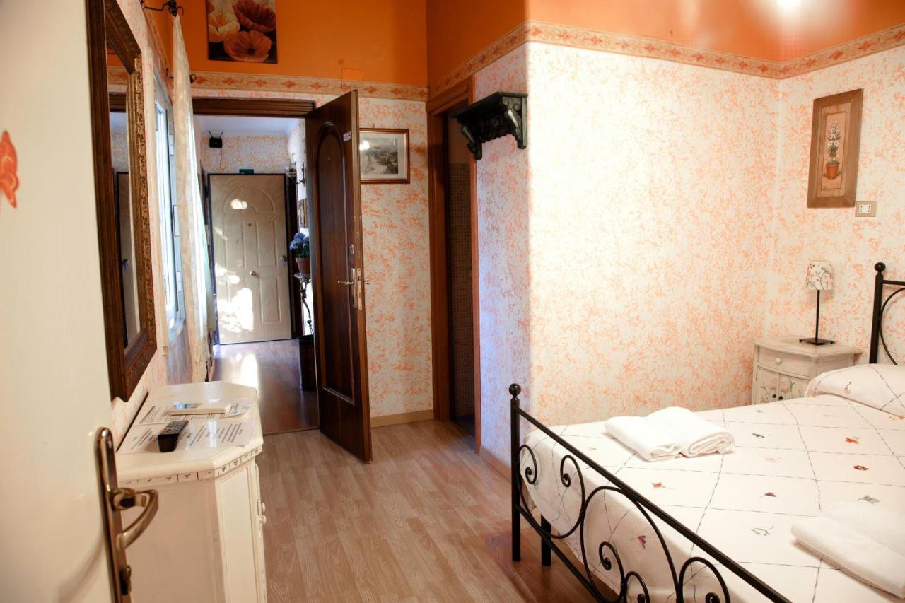 I Gerani Rossi Hotel Róma Kültér fotó